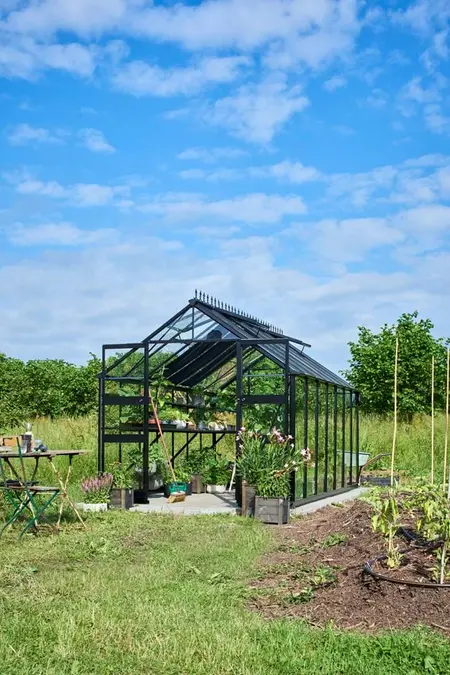Halls Cotswold Blockley 8x14ft - Black - 3mm toughened glass
