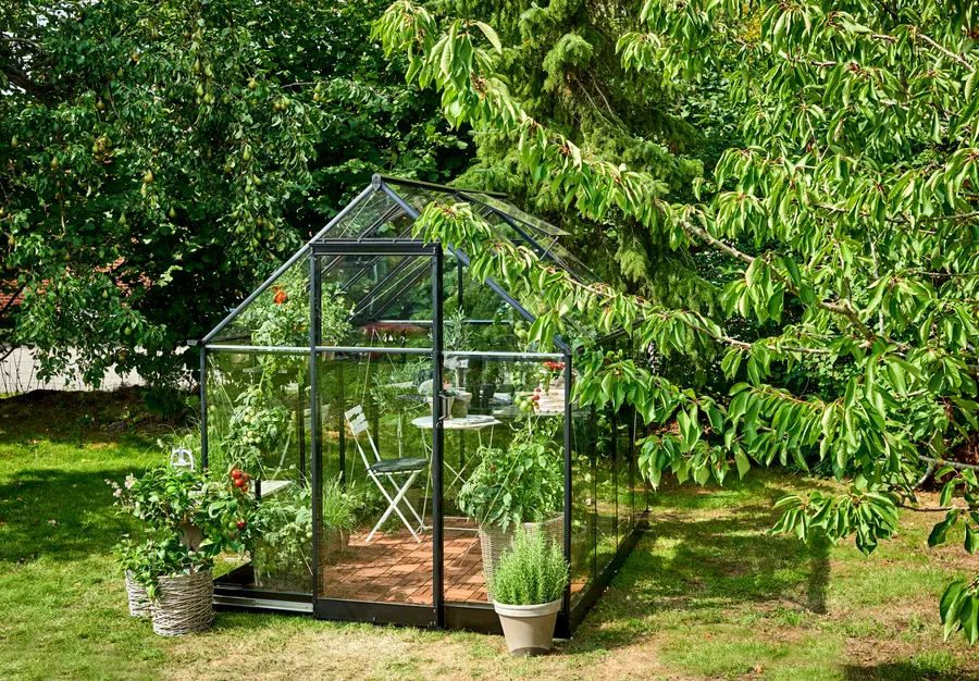 Halls Qube 8x6 - Black - 3mm Toughened Glass