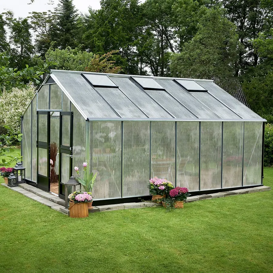 Juliana Gartner - 18,80 m2 alu/sort 10 mm polycarbonat