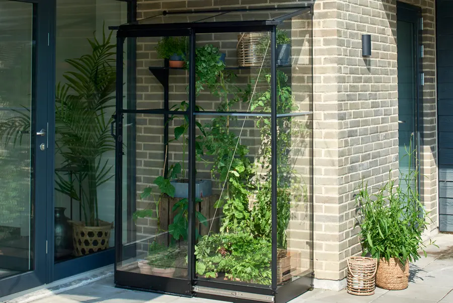 Montage Qube Lean-To 24