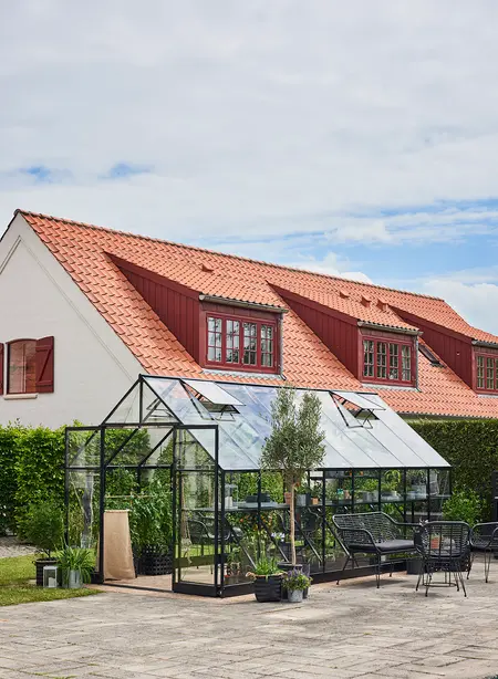 Halls Qube+ - 12,5 sort 3mm hærdet glas i hele baner