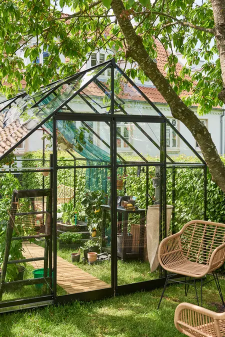 Halls Qube+ - 9,4 sort 3mm hærdet glas i hele baner